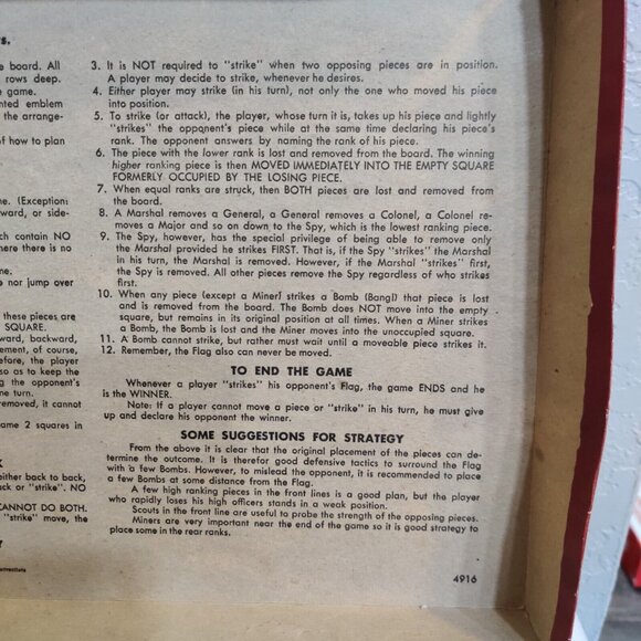 Stratego 1975 MILTON BRADLEY COMPLETE Except Instruction Booklet - Picture 13 of 16